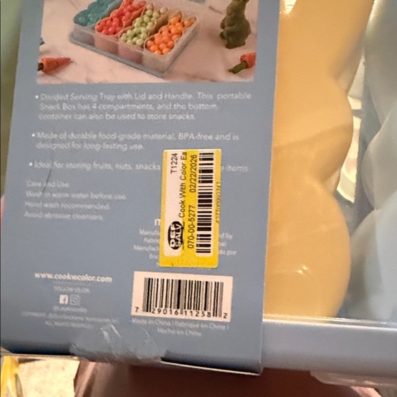 CWC Multicolor 4-Compartment Snack Box - Travel Organizer - Picture 4 of 4